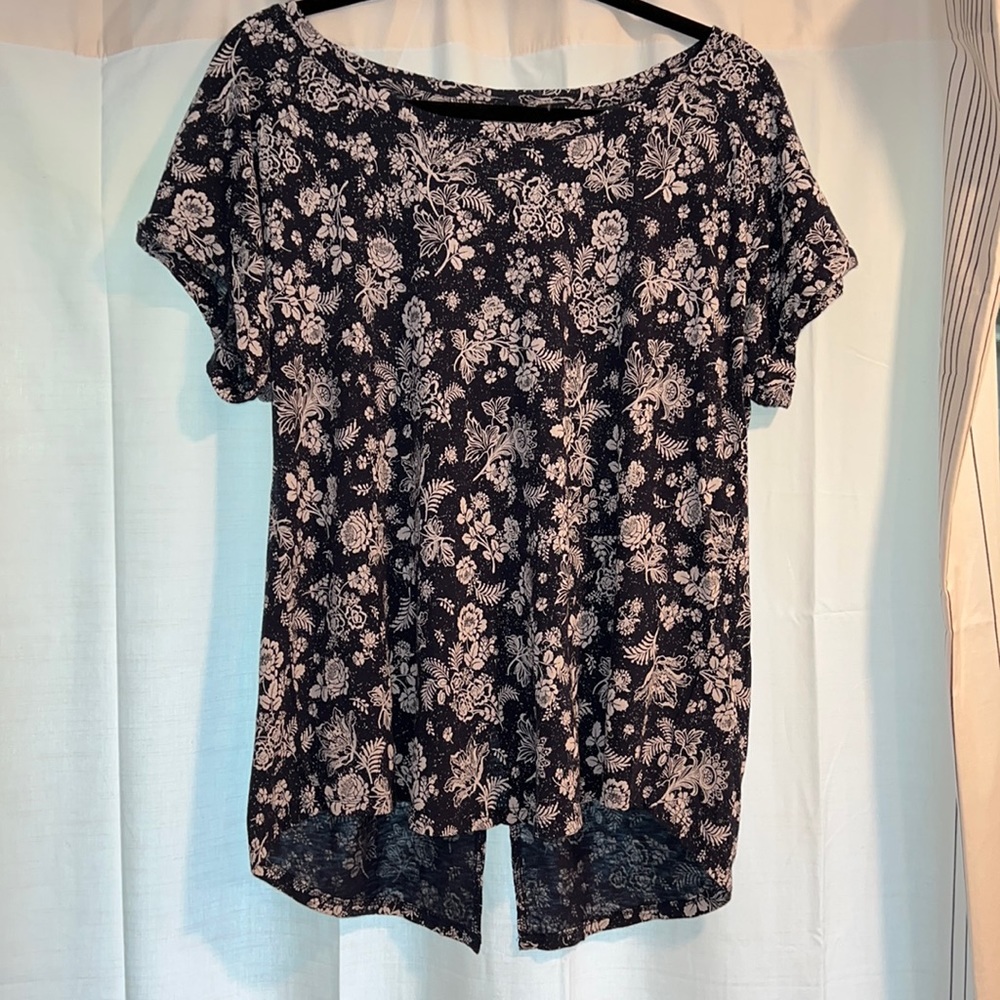*NEW* Lucky Brand Floral Tee